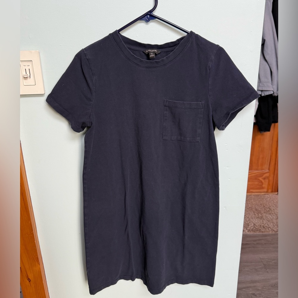 Banana Republic Navy Short-Sleeve Pocket dress